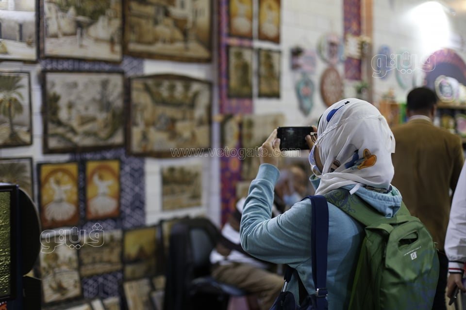 إقبال المواطنين على معرض تراثنا (19)