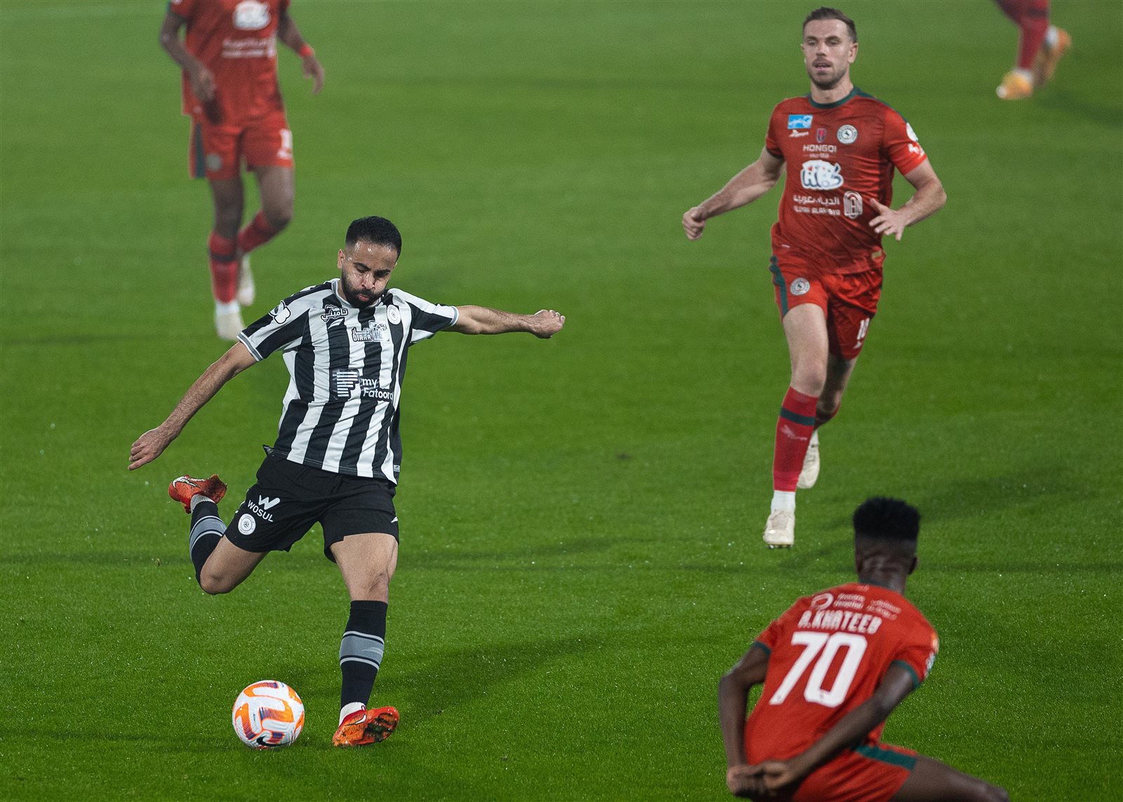 الشباب والاتفاق