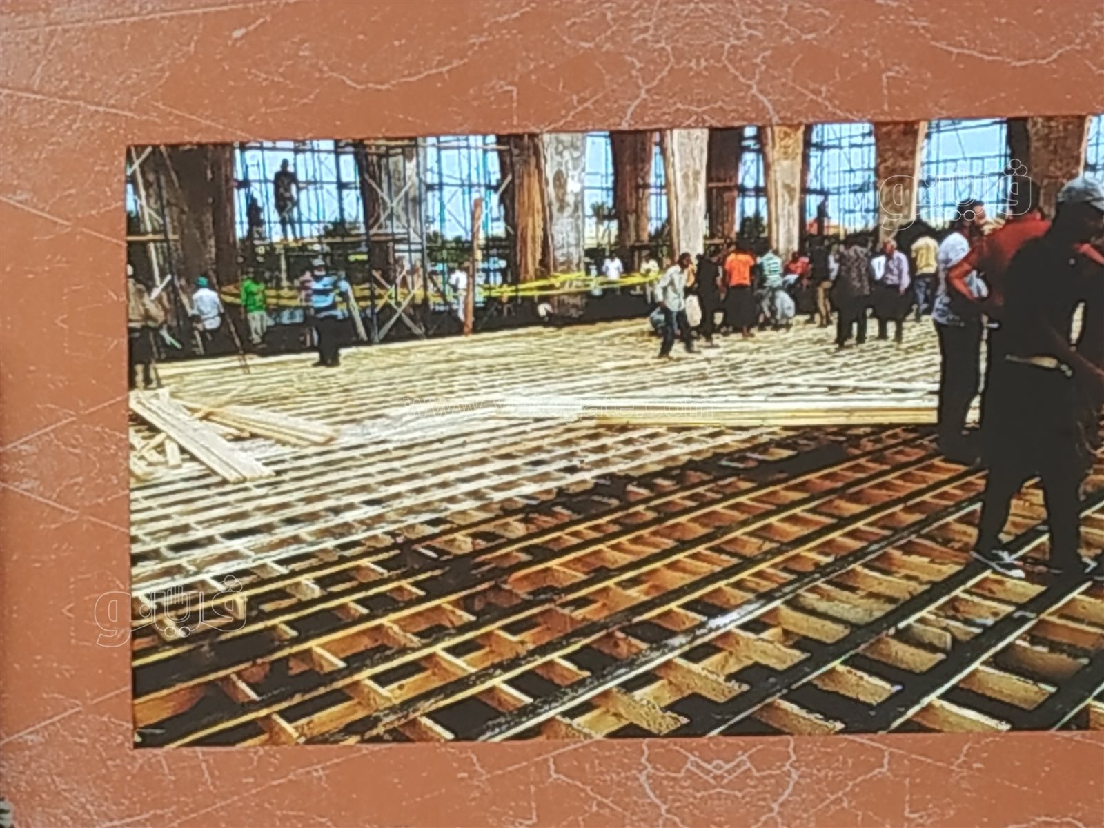 إزالة الجزء المحترق من مسرح بلازا بمهرجان الجونة (6)