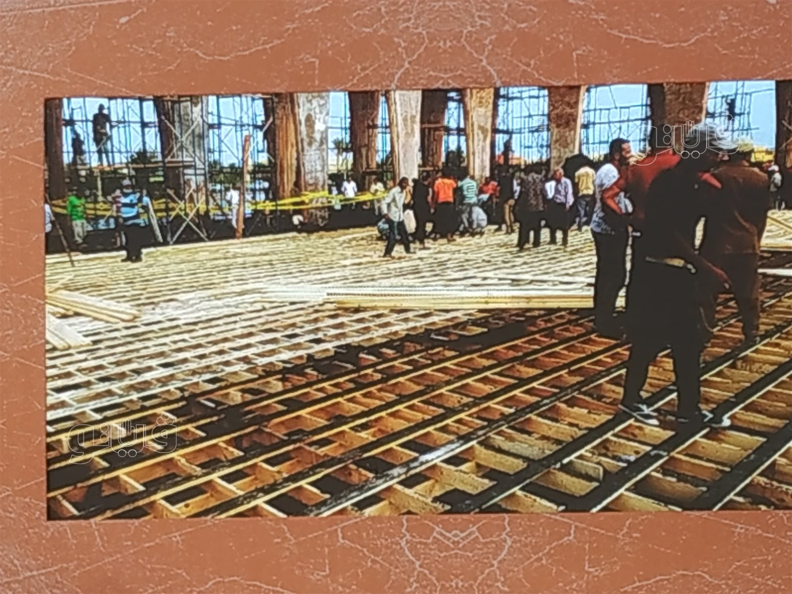 إزالة الجزء المحترق من مسرح بلازا بمهرجان الجونة (7)