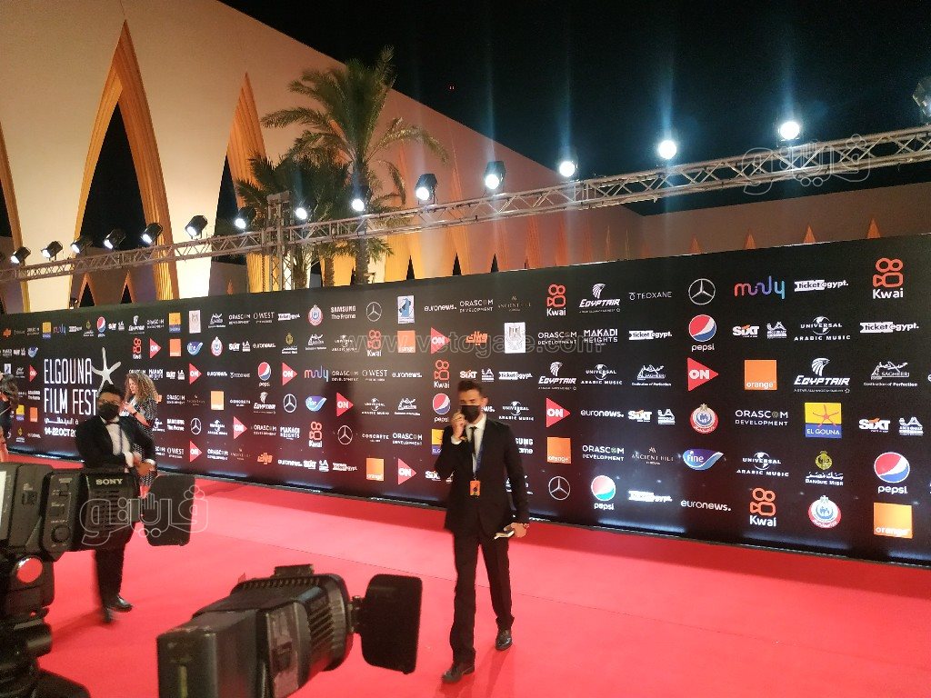  أول صور لـريد كاربت مهرجان الجونة السينمائي في دورته الخامسة  (3)