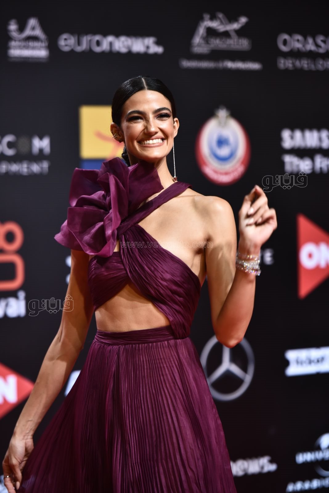 تارا عماد (2)