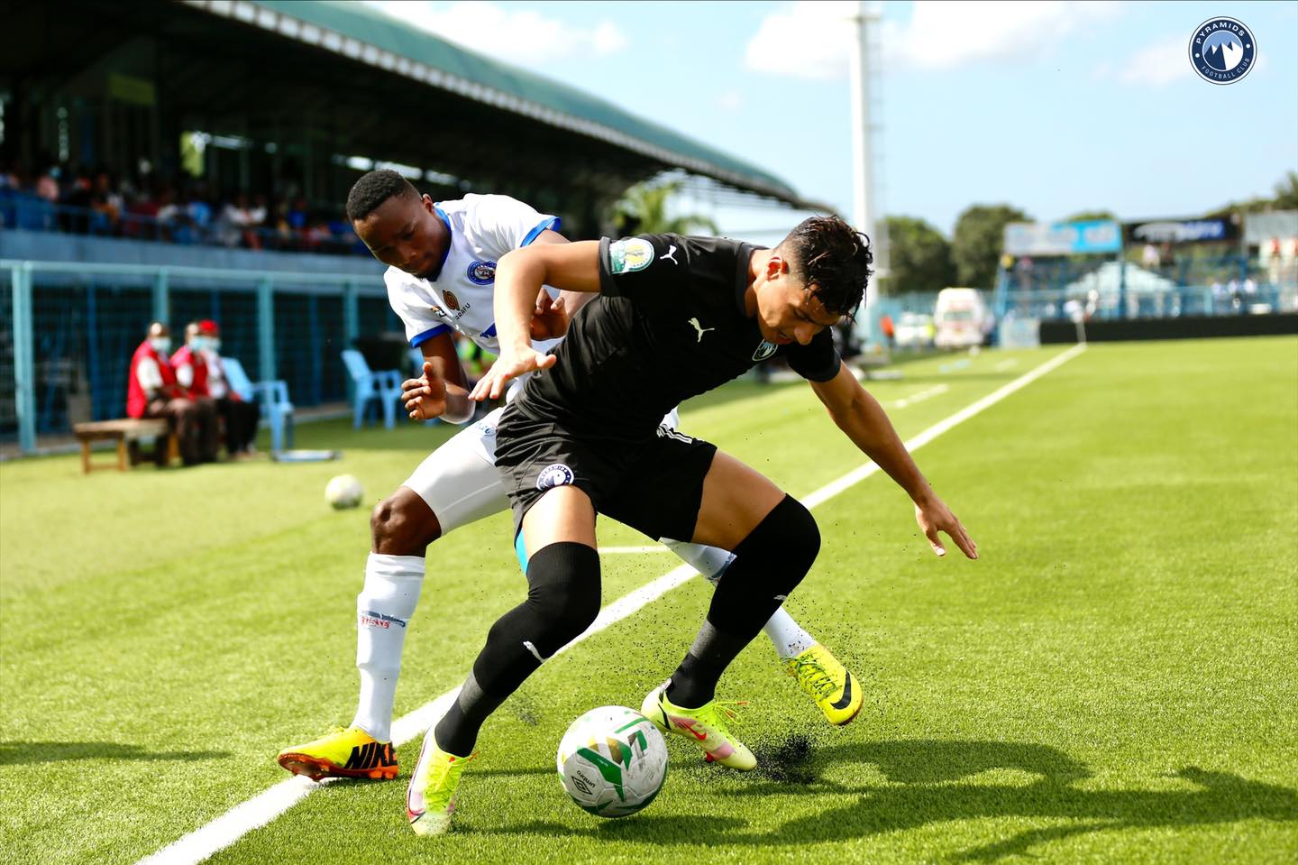 بيراميدز وعزام التنزاني (7)