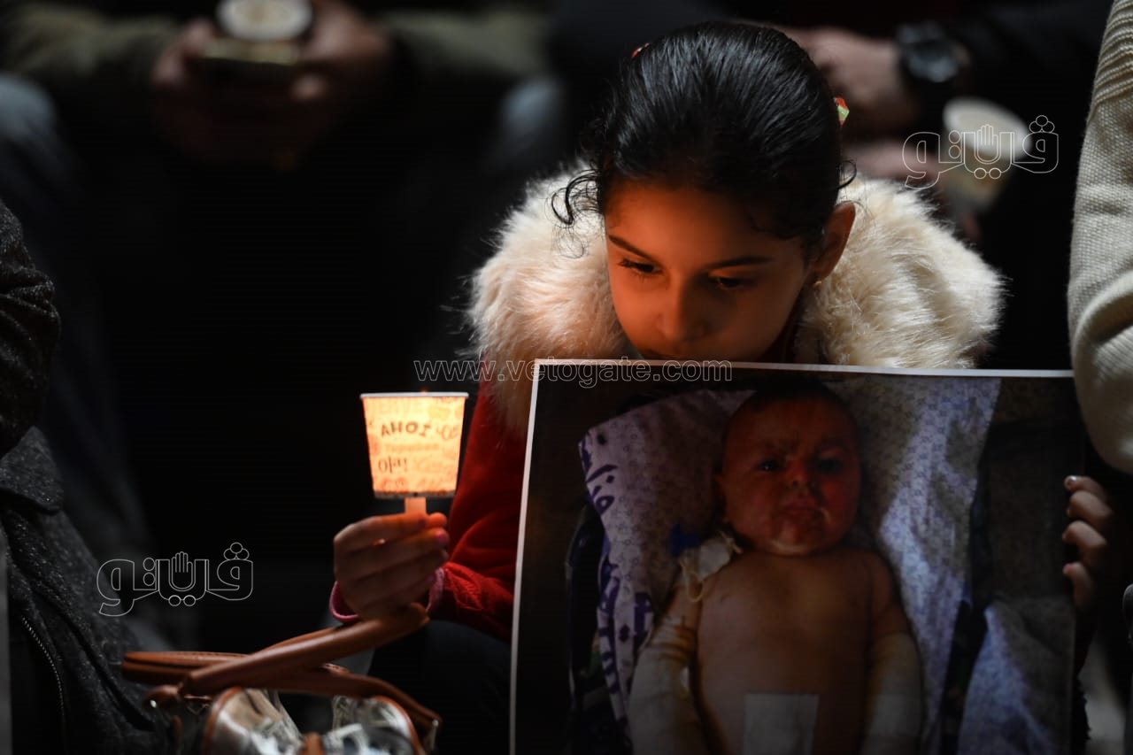 وقفة بالشموع للصحفيين في ليلة رأس السنة تضامنا مع شهداء فلسطين (7)