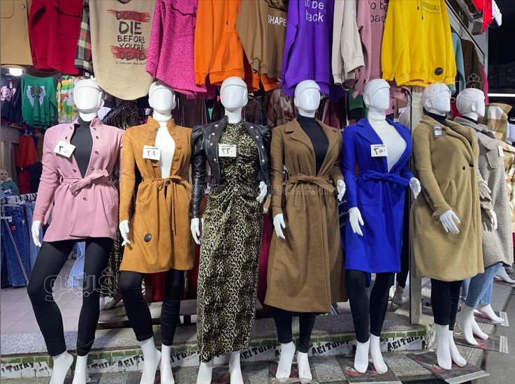 إقبال على شراء الملابس الشتوي مع احتفالات عيد الميلاد (2)