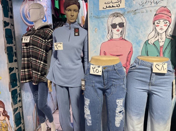 إقبال على شراء الملابس الشتوي مع احتفالات عيد الميلاد (3)