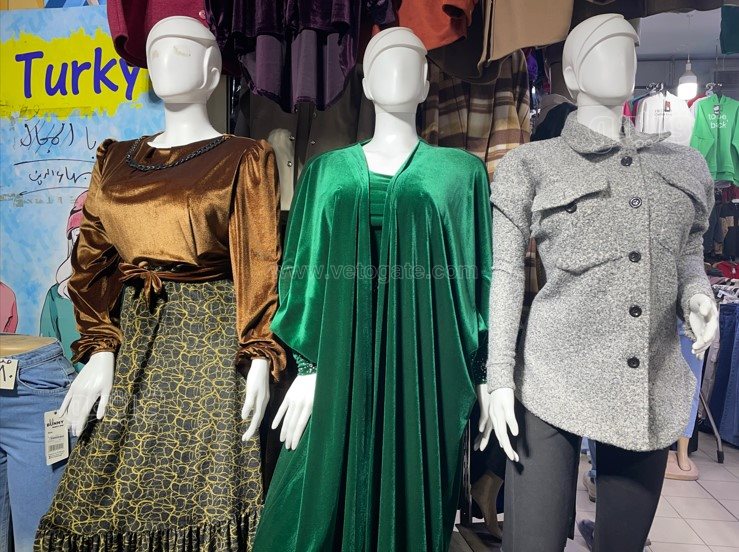 إقبال على شراء الملابس الشتوي مع احتفالات عيد الميلاد (4)