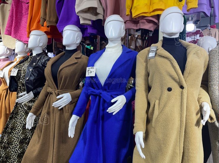 إقبال على شراء الملابس الشتوي مع احتفالات عيد الميلاد (5)