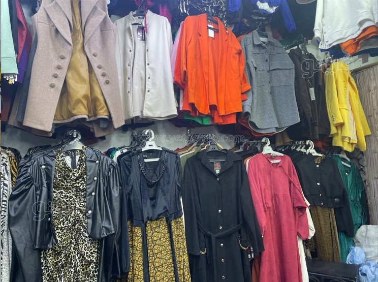 إقبال على شراء الملابس الشتوي مع احتفالات عيد الميلاد (17)