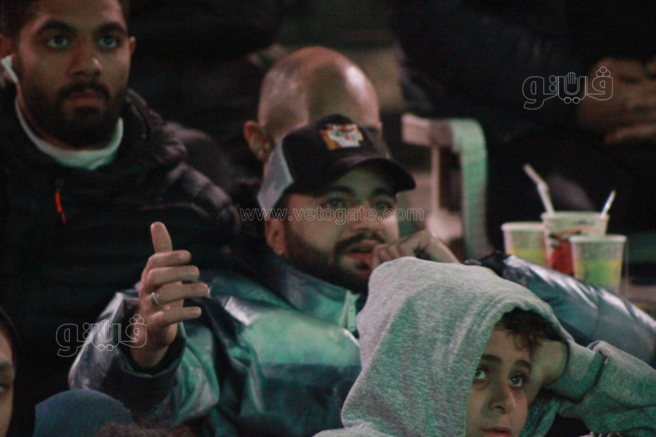 رد فعل جمهور المنتخب بعد إهدار أهداف أمام الكونغو (16)