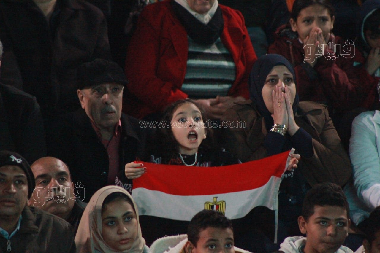 رد فعل جمهور المنتخب بعد إهدار أهداف أمام الكونغو (17)