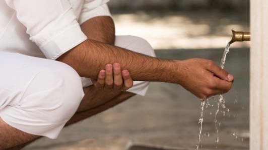 أركان الوضوءِ وسننَه وصفته، فيتو