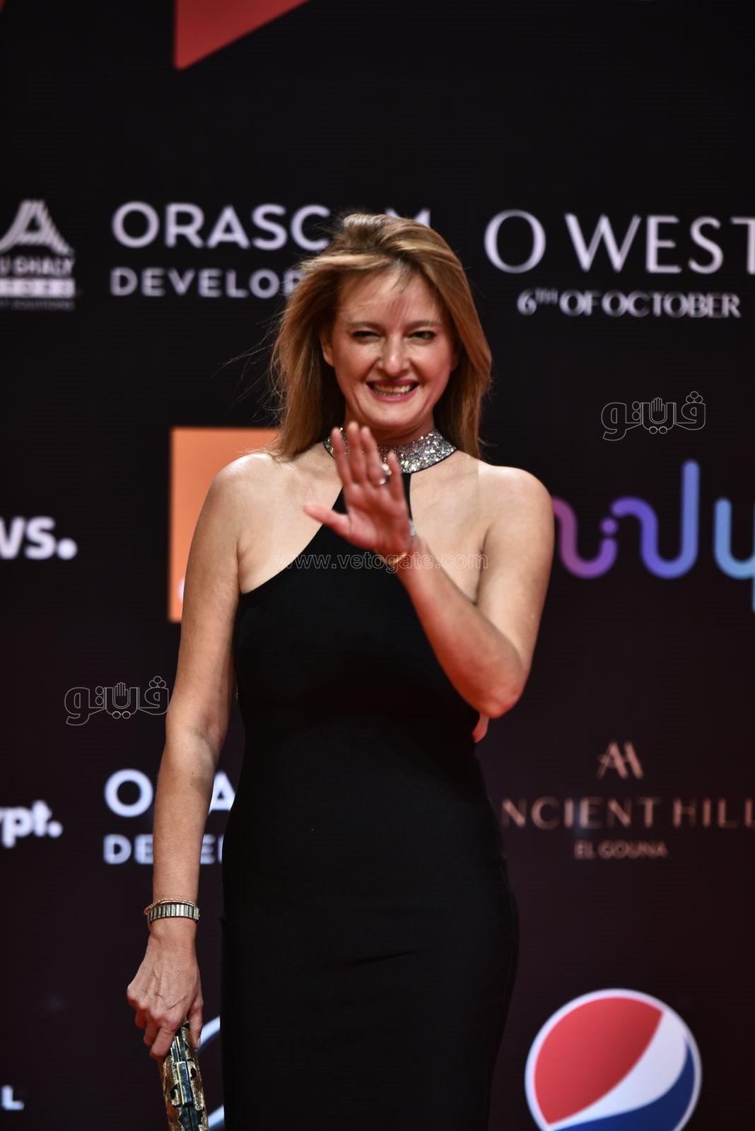 فنانات تألقن بالأسود في رابع أيام مهرجان الجونة (9)