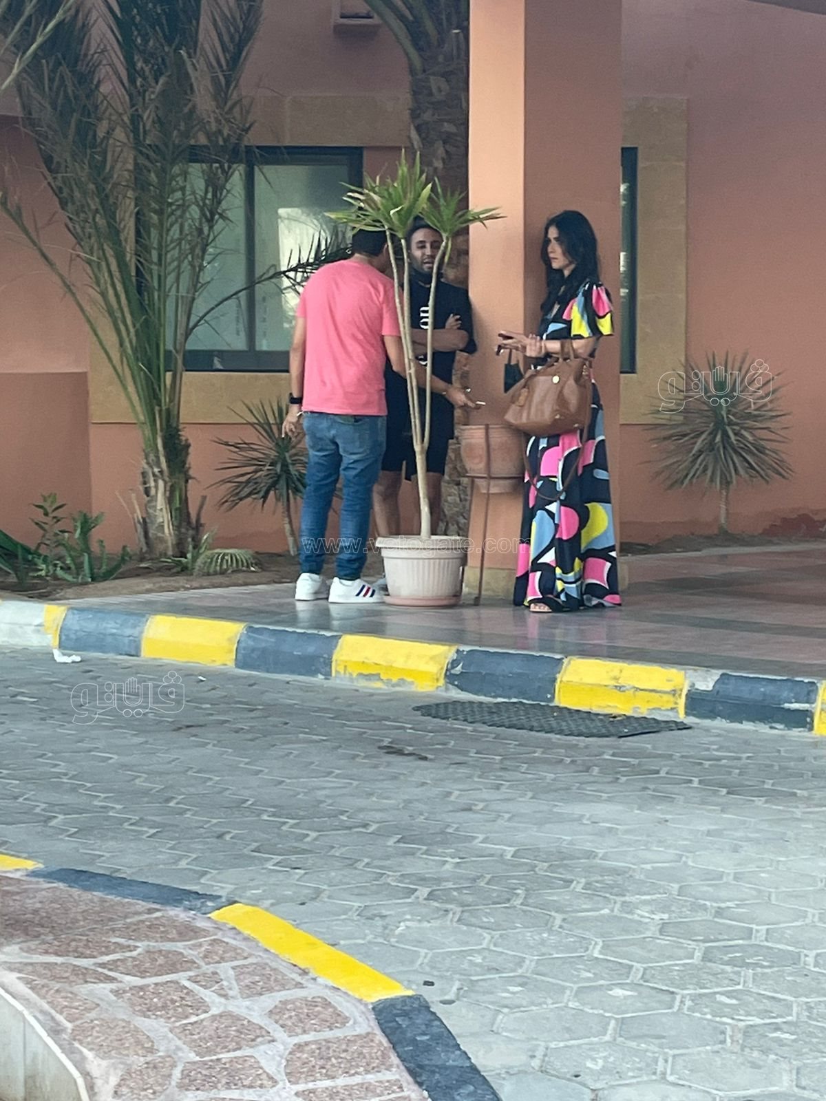 شريف رمزي وبسمة أول زوار بشرى في المستشفى (4)