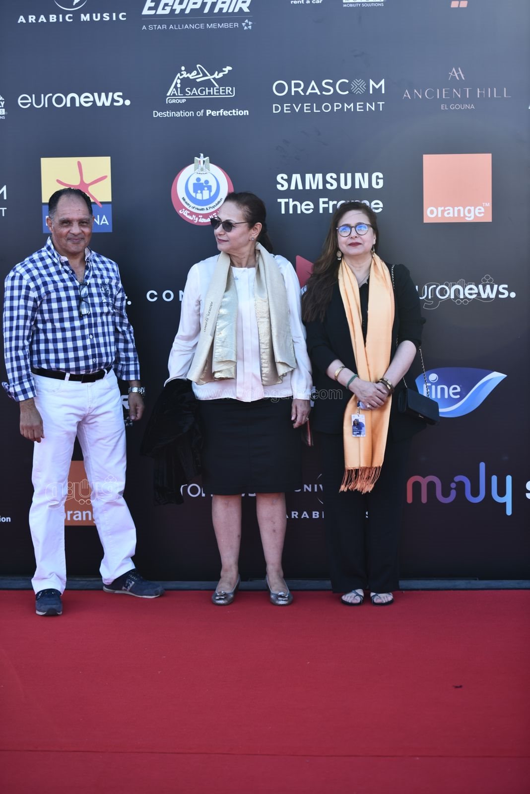 بدء توافد نجوم الفن علي ريد كاربت (12)