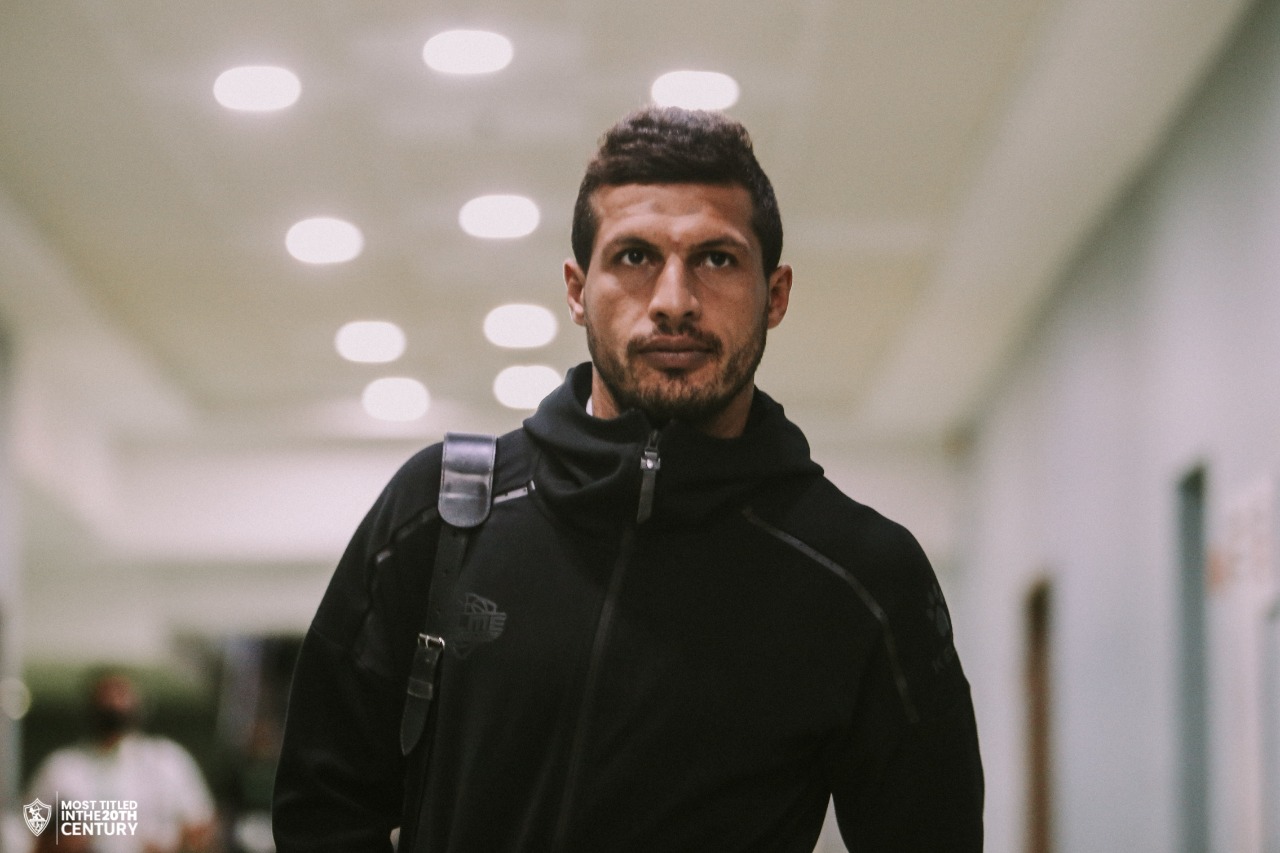 حافلة الزمالك تصل ملعب برج العرب (7)