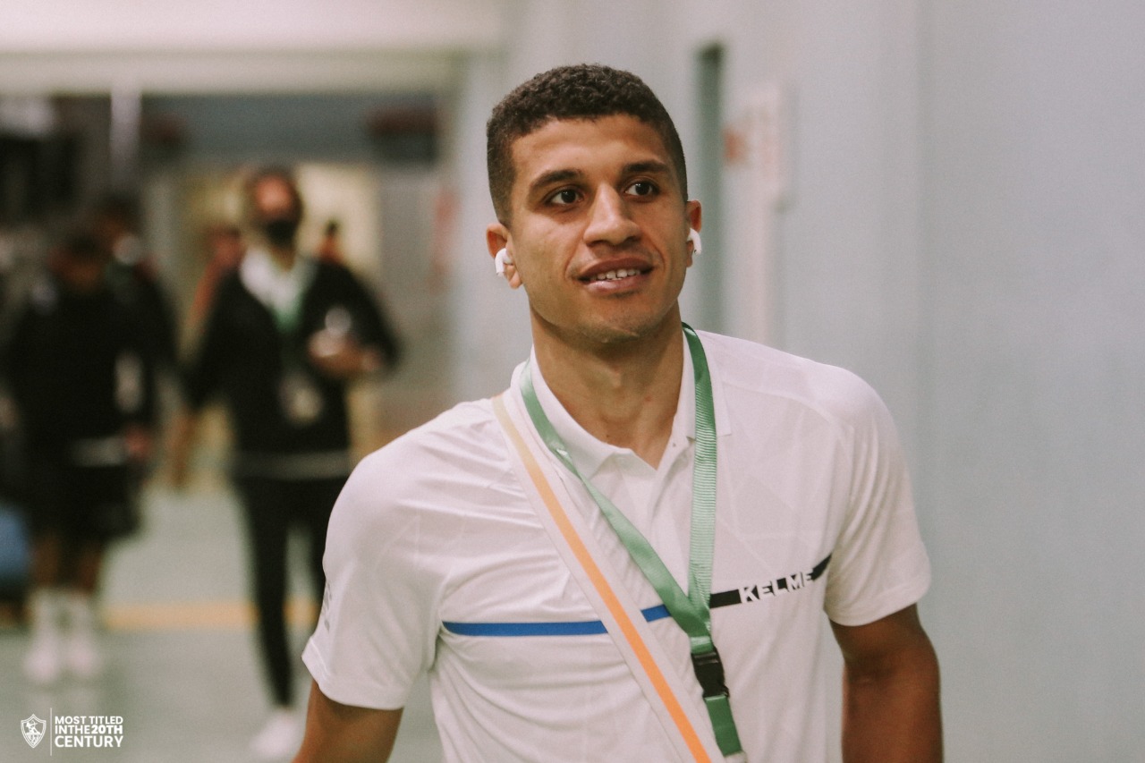 حافلة الزمالك تصل ملعب برج العرب (8)