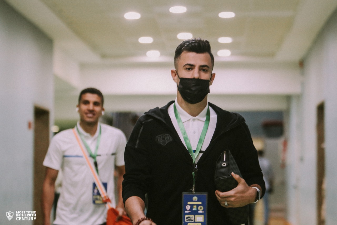 حافلة الزمالك تصل ملعب برج العرب (9)