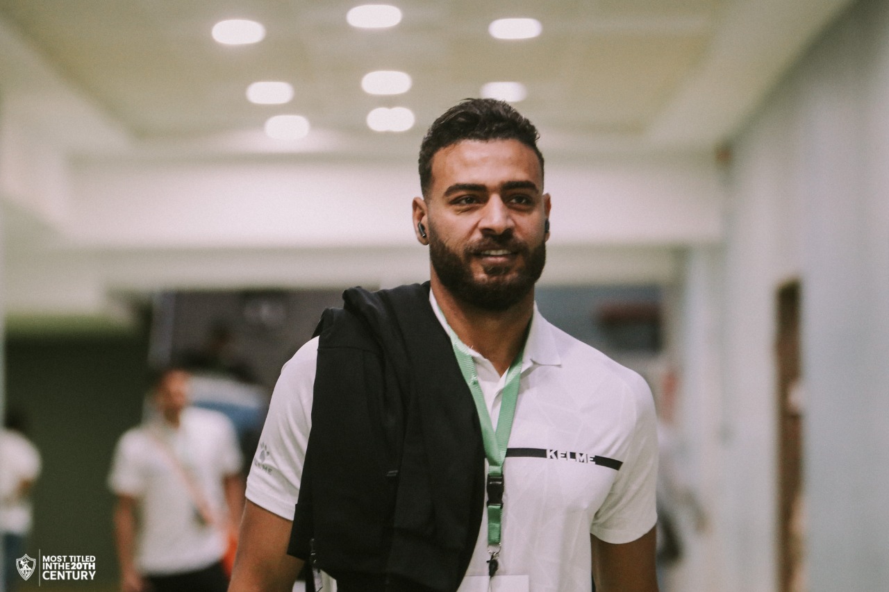 حافلة الزمالك تصل ملعب برج العرب (10)