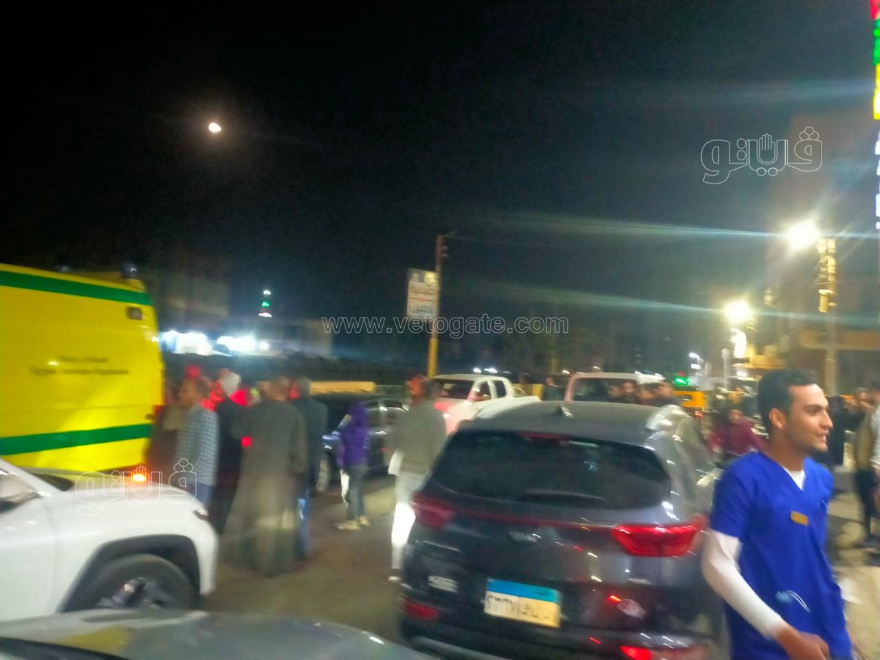 مشاجرة بين زوجة حلمي بكر وشقيقه أمام المستشفى (2)