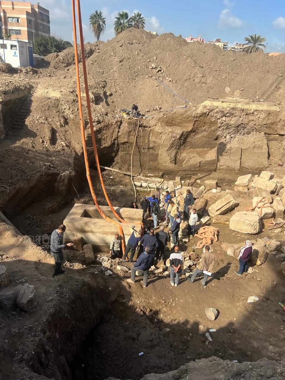 نقل تابوت بنها الاثري (4)