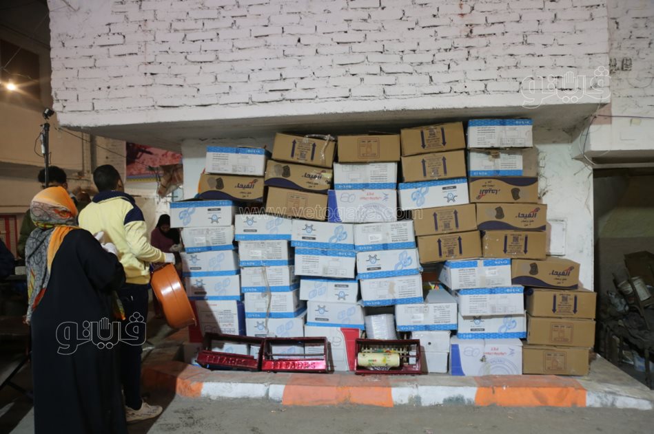 تجهيزات أطول مائدة إفطار جماعي في المطرية (15)