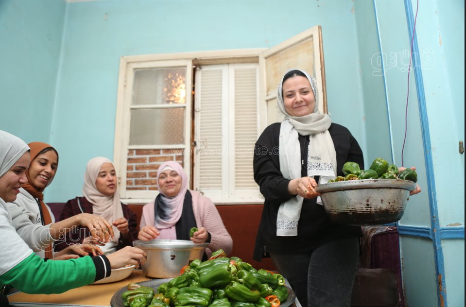 تجهيزات أطول مائدة إفطار جماعي في المطرية (34)