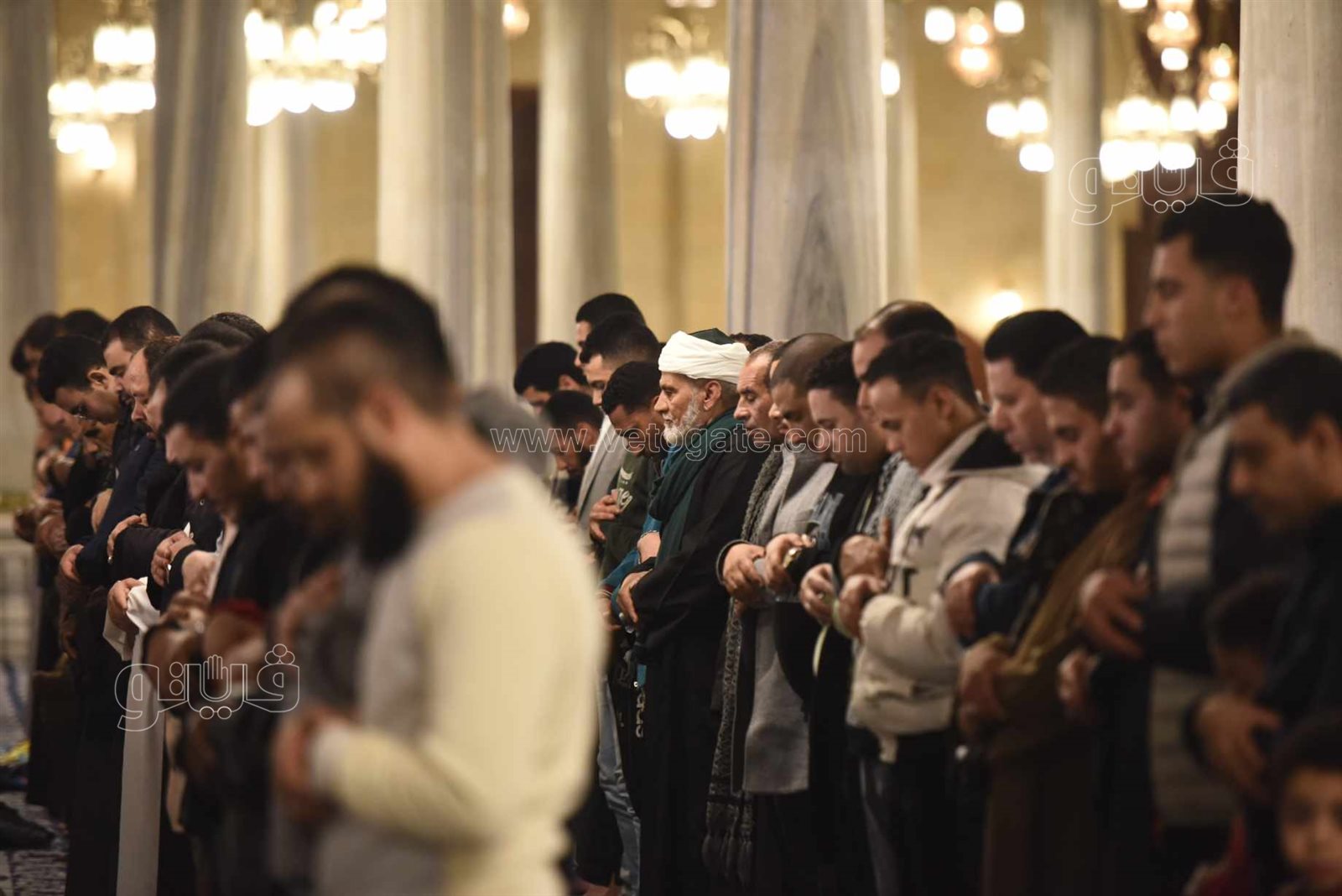  أجواء روحانية خاصة في صلاة التهجد بمسجد سيدنا الحسين (2)