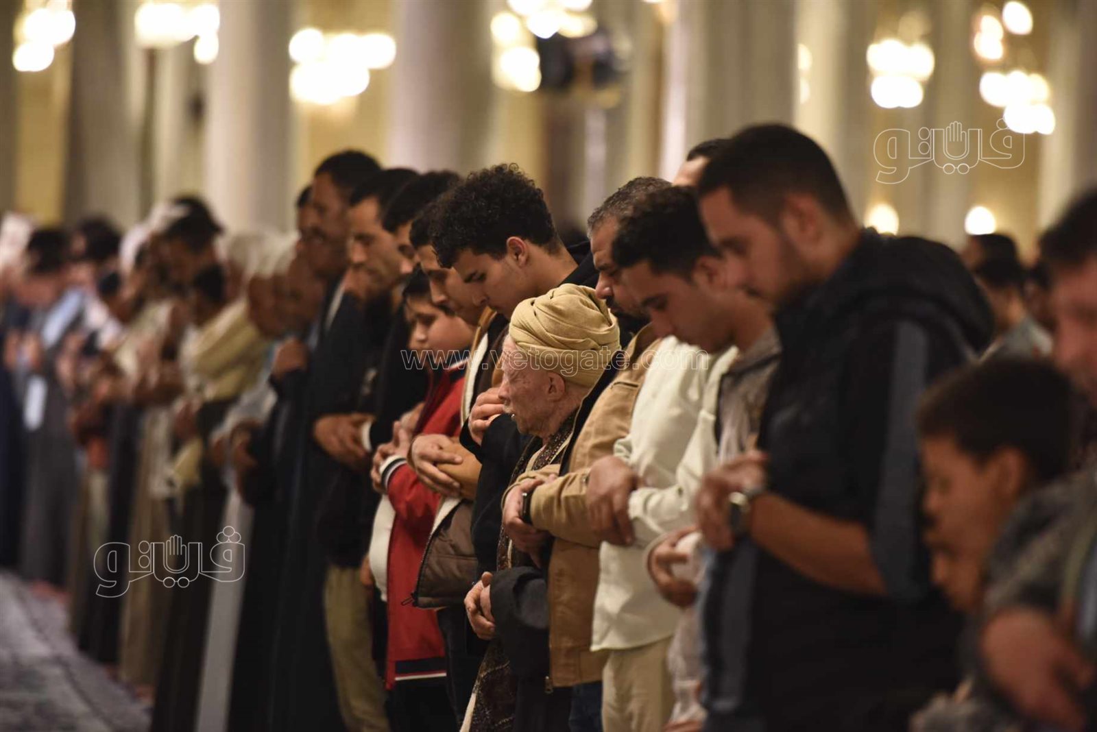  أجواء روحانية خاصة في صلاة التهجد بمسجد سيدنا الحسين (5)