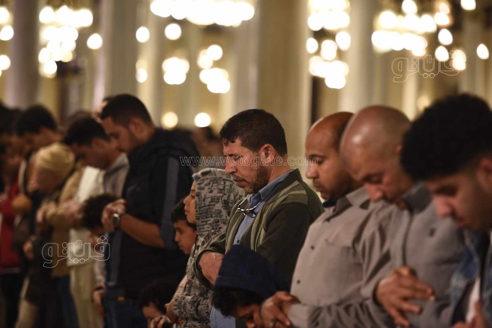  أجواء روحانية خاصة في صلاة التهجد بمسجد سيدنا الحسين (7)