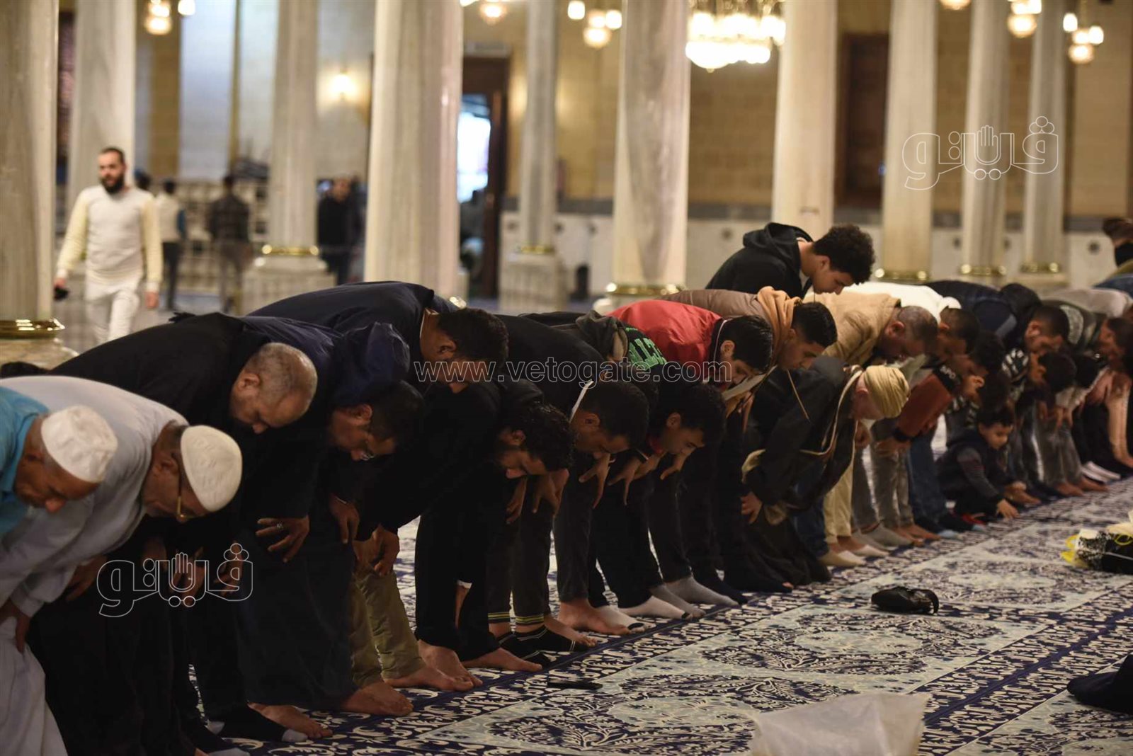  أجواء روحانية خاصة في صلاة التهجد بمسجد سيدنا الحسين (11)