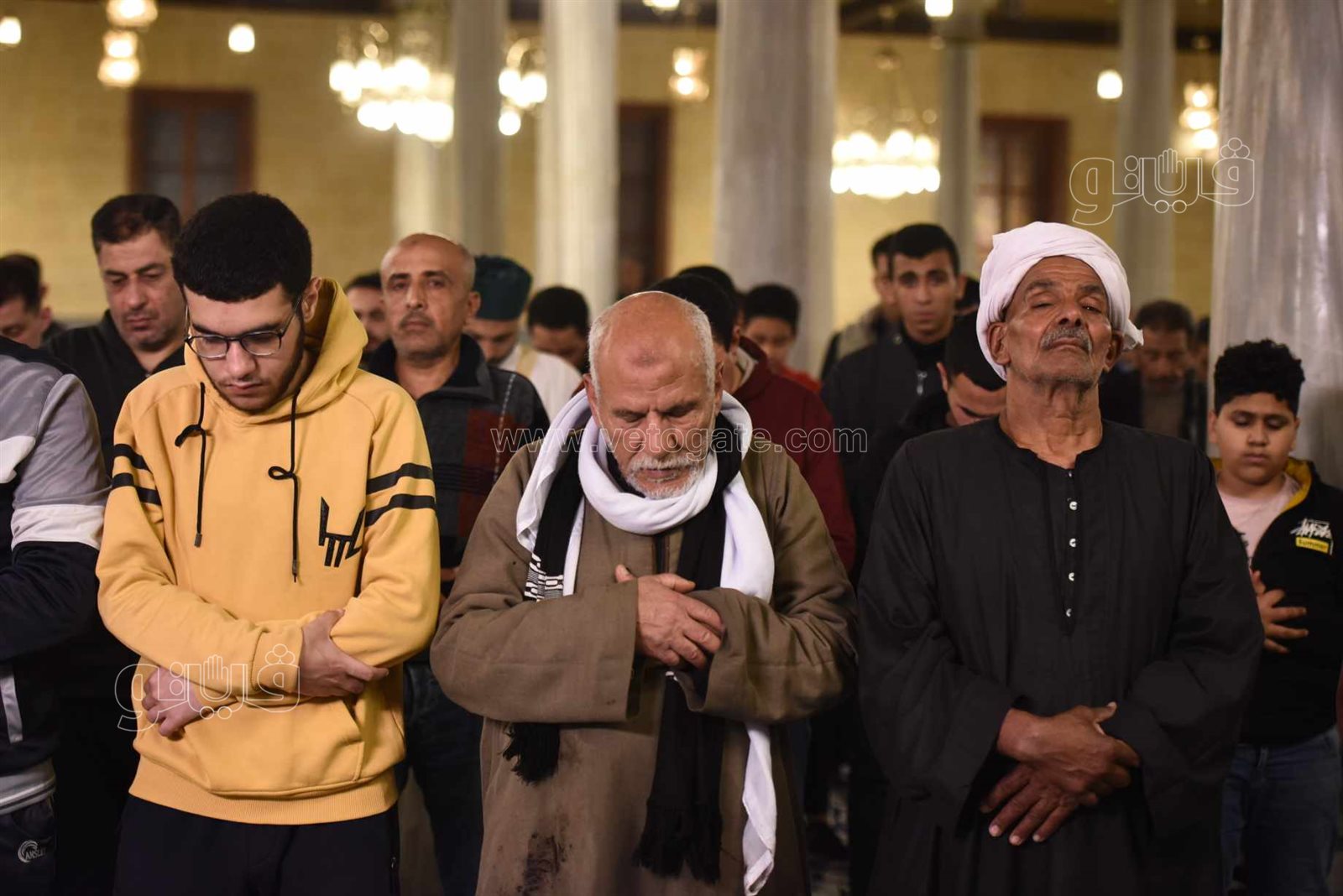  أجواء روحانية خاصة في صلاة التهجد بمسجد سيدنا الحسين (12)