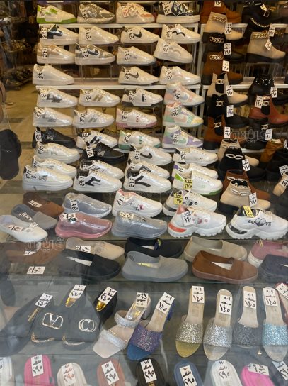 أسعار الملابس والأحذية في الأسواق استعدادًا لعيد الفطر (6)