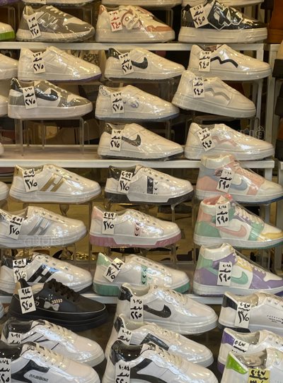 أسعار الملابس والأحذية في الأسواق استعدادًا لعيد الفطر (3)