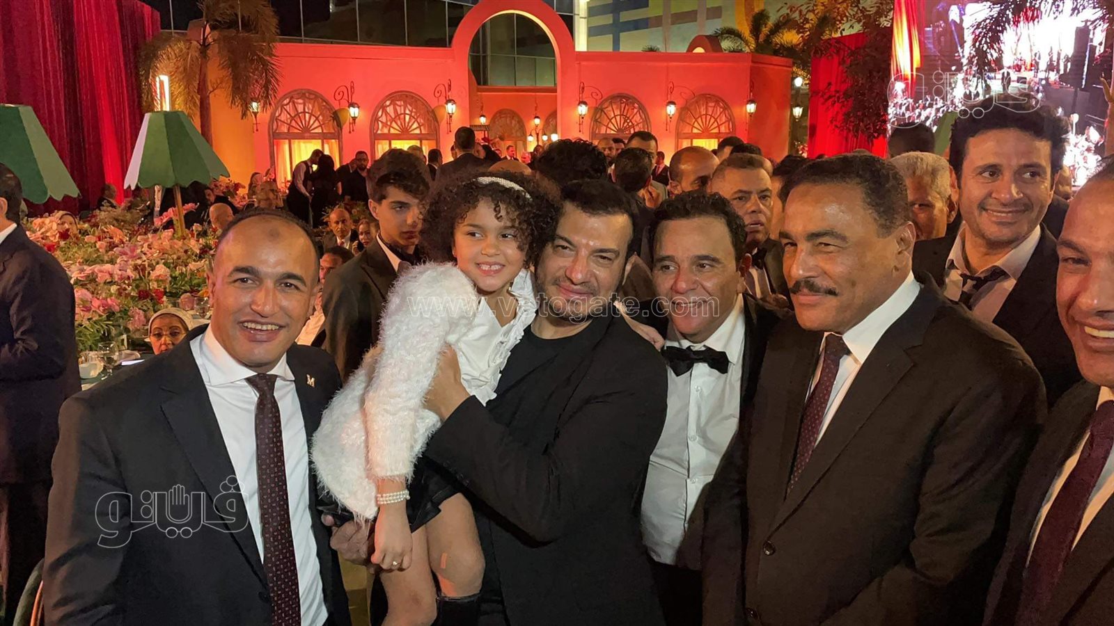 نجوم الفن والرياضة في حفل زفاف نجل محمد فؤاد (1)