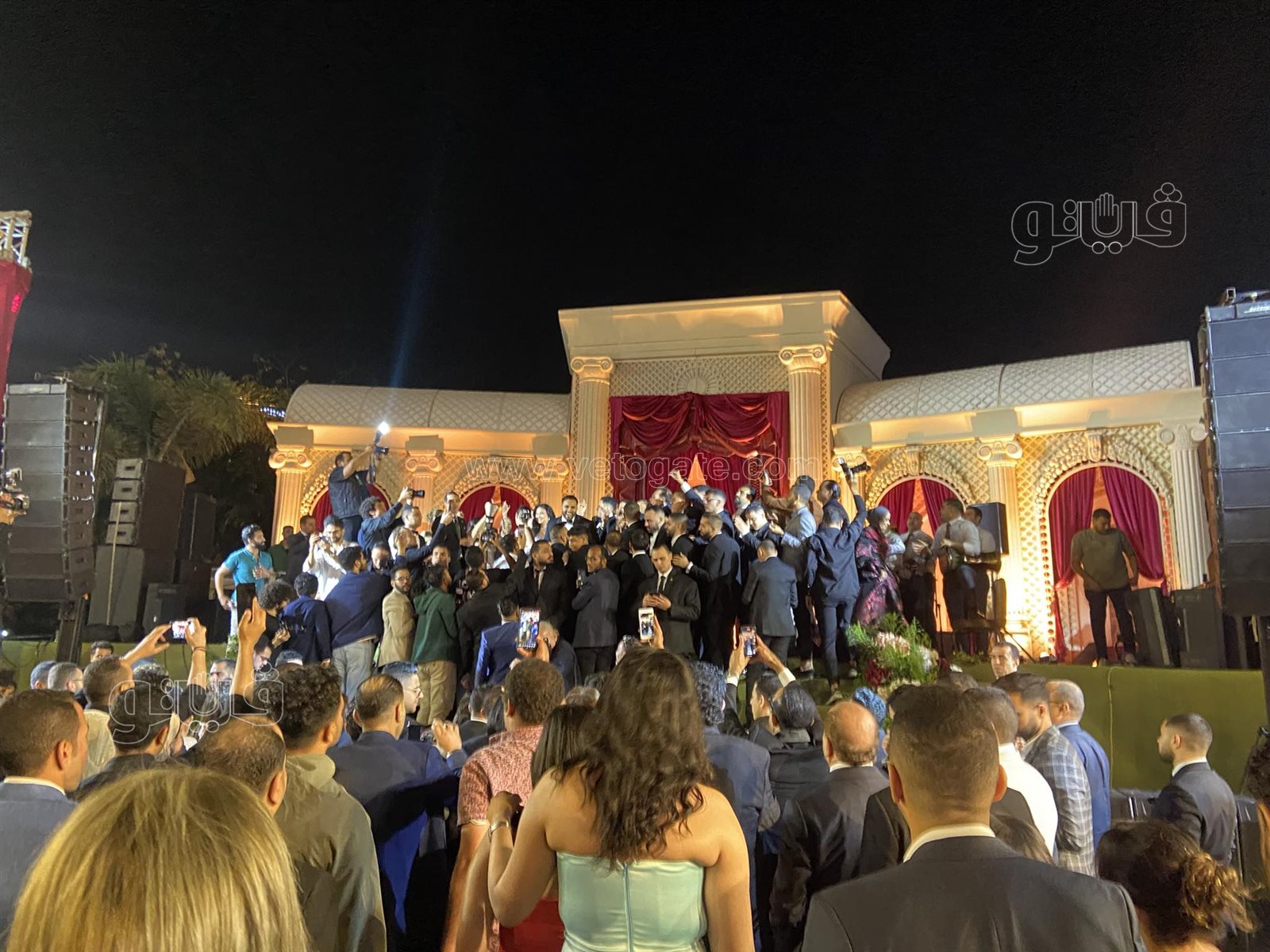 حكيم يشعل حفل نجل محمد فؤاد بـالسلام عليكم وإيهاب توفيق يشاركه الرقص (3)