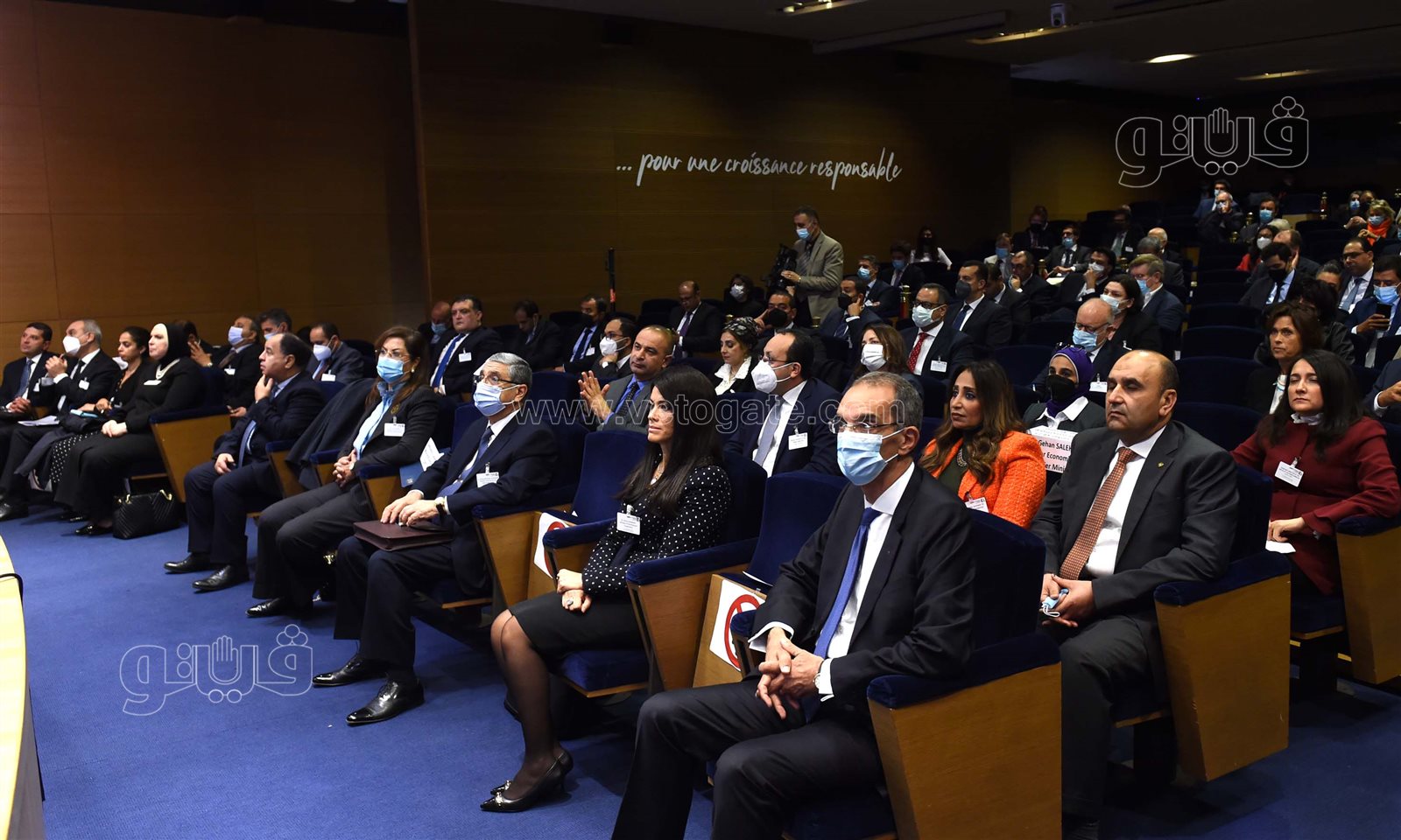 رؤساء وممثلى مجموعة من كبرى الشركات الفرنسية (6)