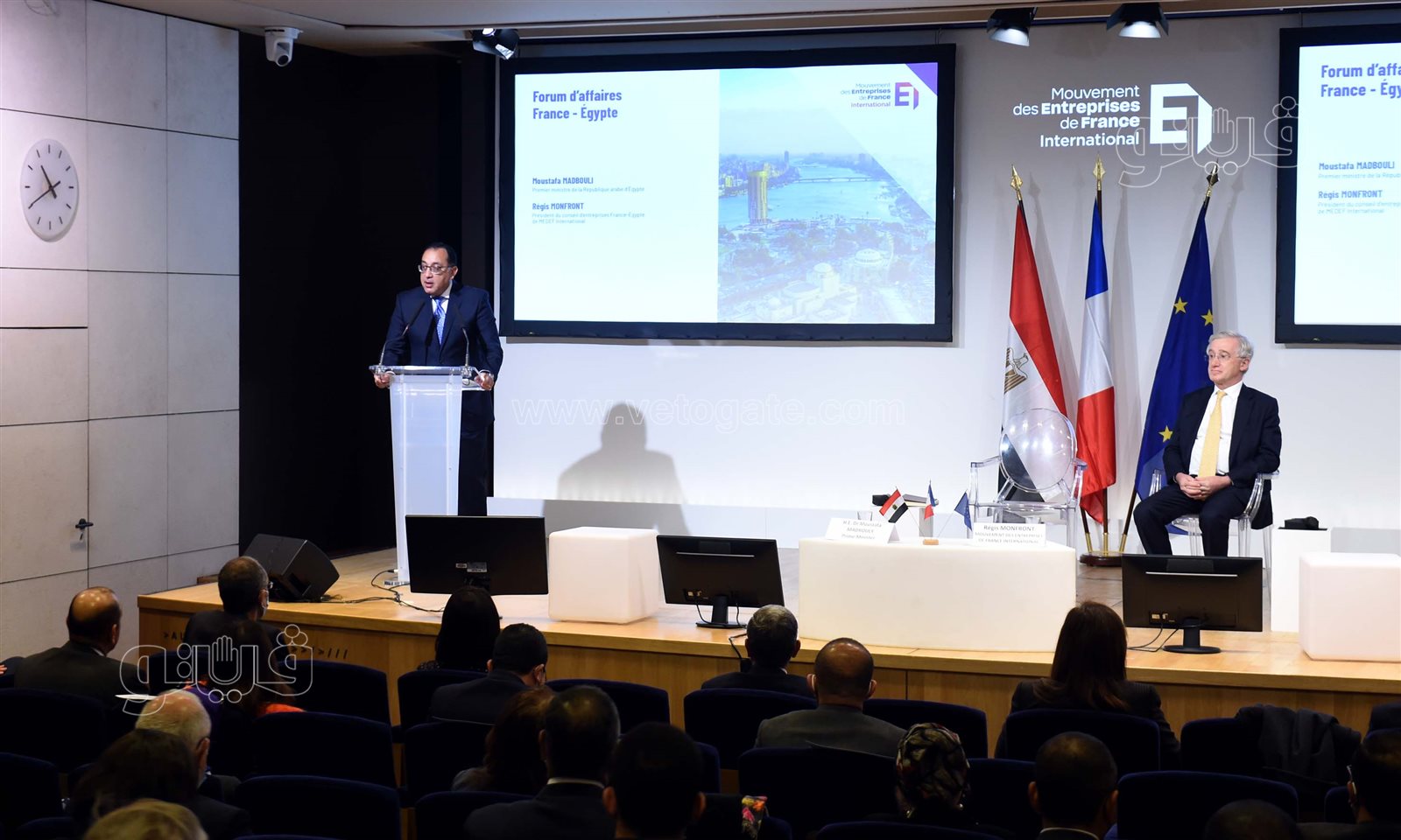 رؤساء وممثلى مجموعة من كبرى الشركات الفرنسية (11)