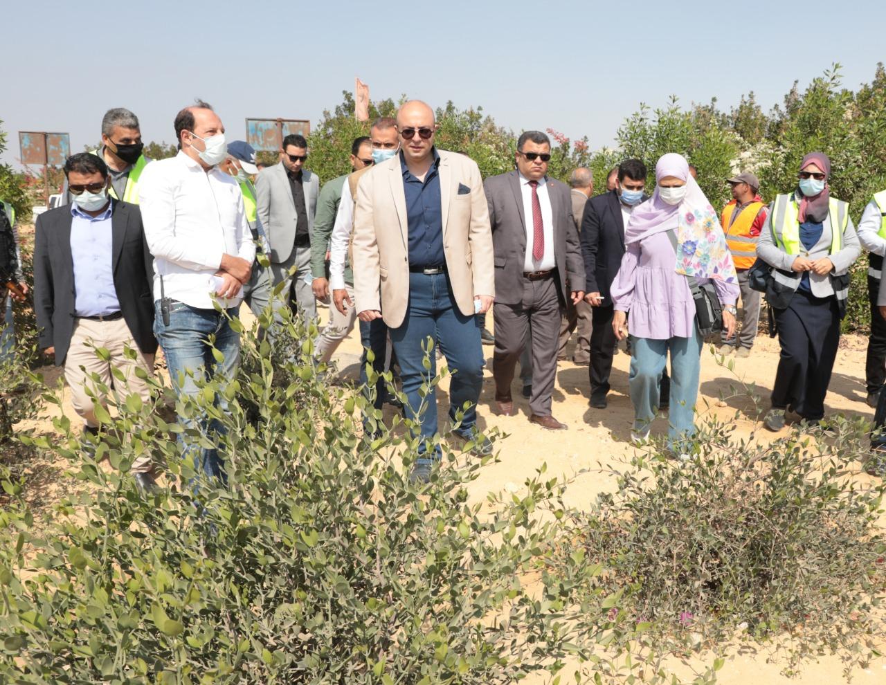 محافظ بني سويف يتفقد أعمال إصلاح منظومة الصرف الصناعي ببياض العرب (8)