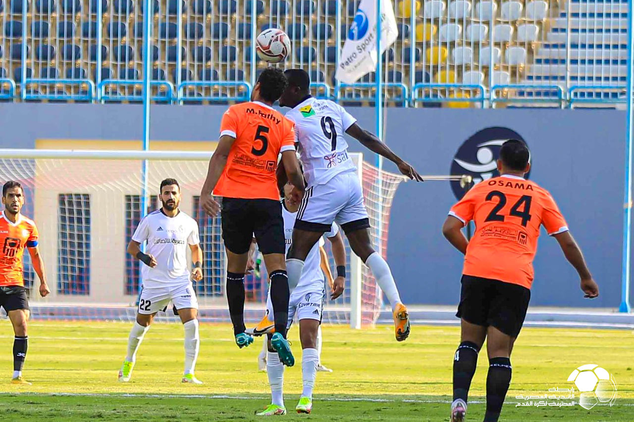 مباراة البنك الاهلي وطلائع الجيش (15)