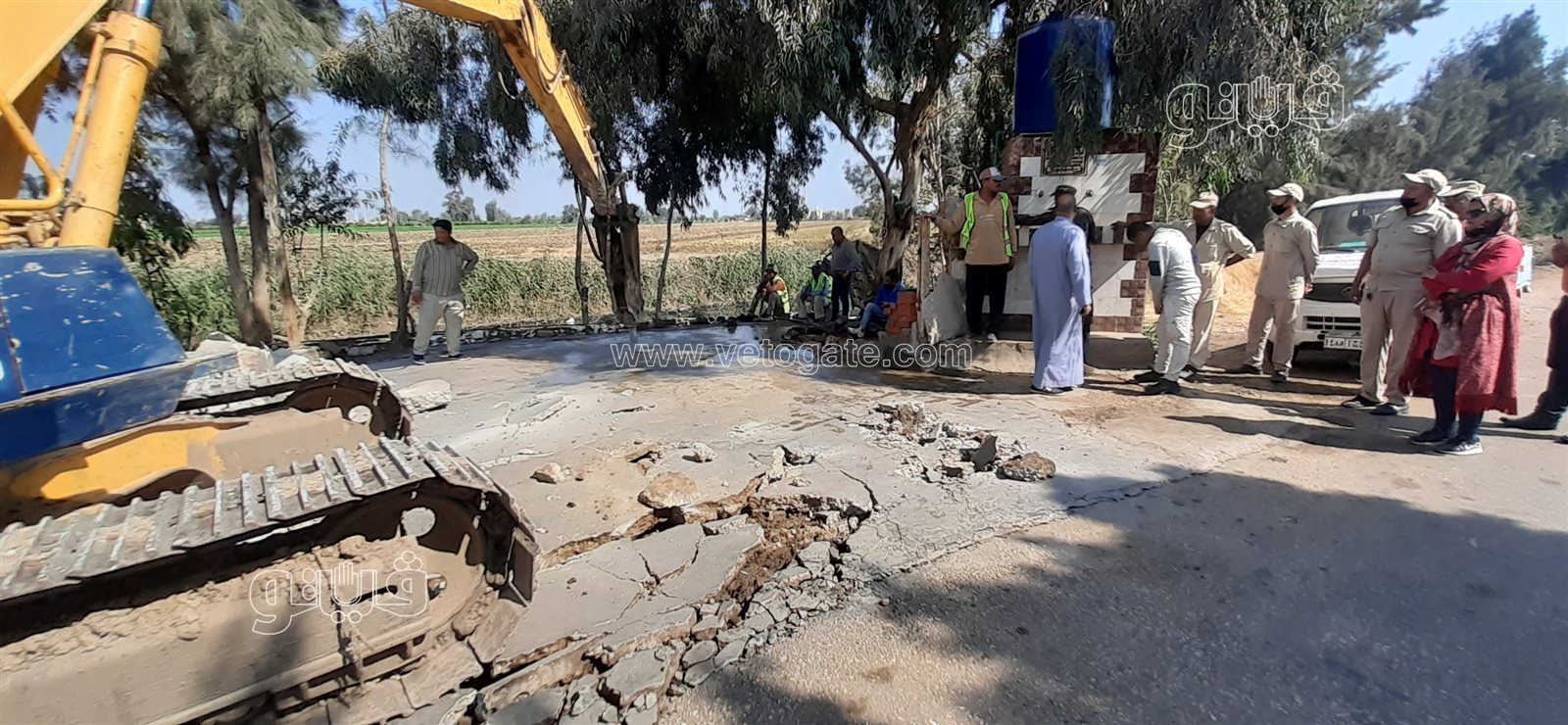 حملة لإزالة التعديات على جسور المصارف والترع بطنطا  (2)