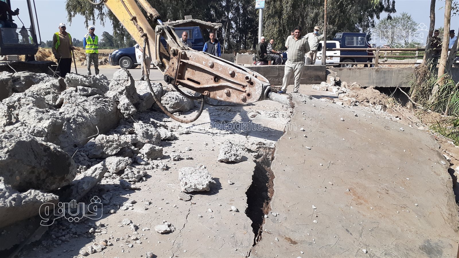 حملة لإزالة التعديات على جسور المصارف والترع بطنطا  (4)