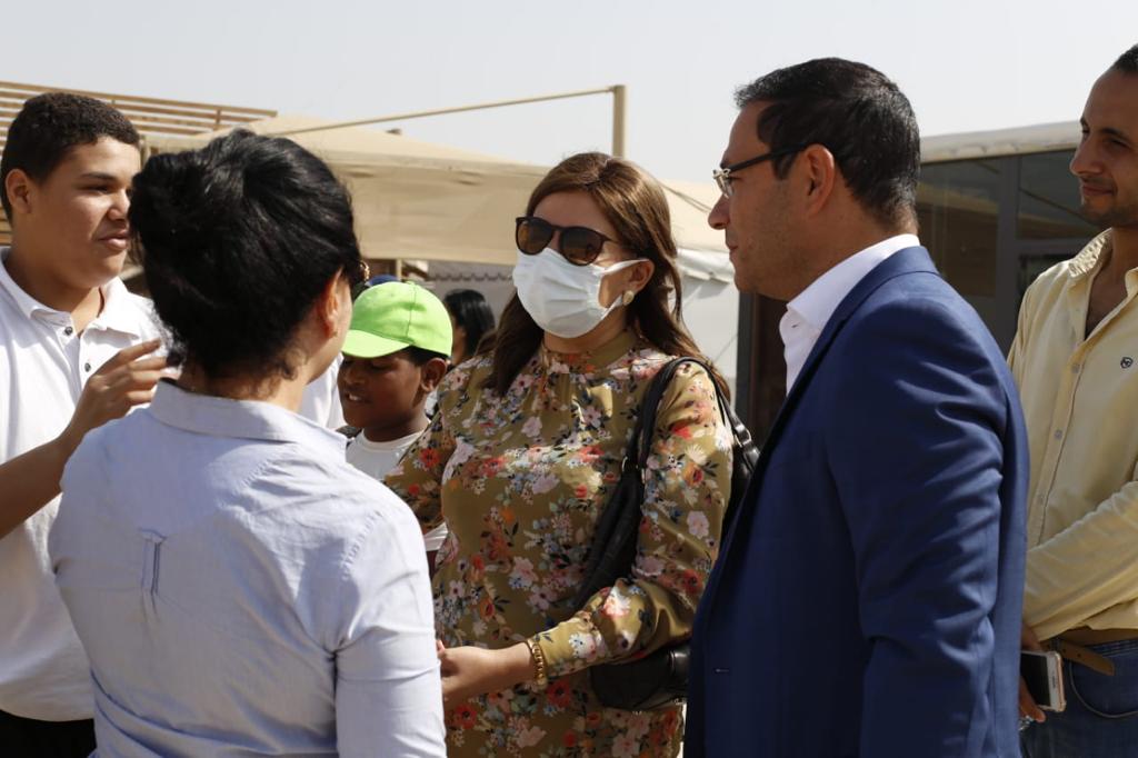 جولة الأطفال الايتام داخل منطقة الاهرامات برعايه شركة اوراسكوم (3)