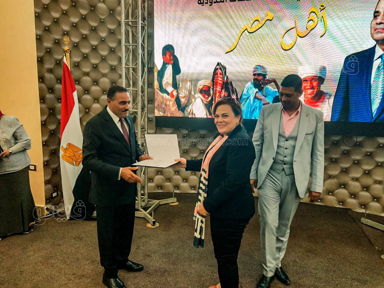 محافظ مطروح يشهد ختام برنامج أهل مصر للمحافظات الحدودية-53-10