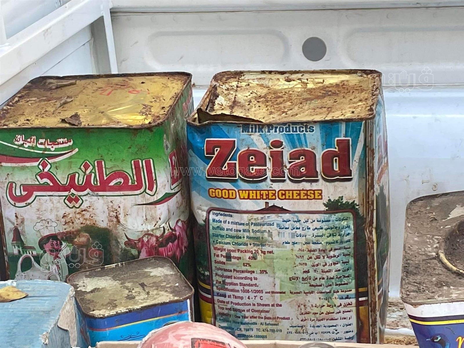 التموين تضبط كميات كبيرة من المواد الغذائية الفاسدة (32)