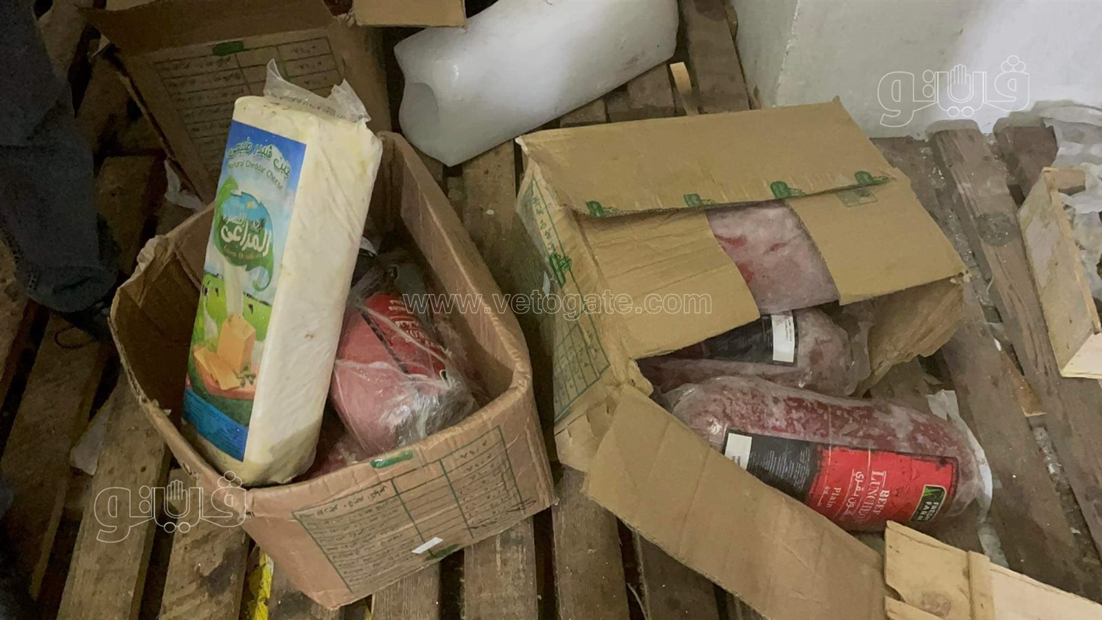 التموين تضبط كميات كبيرة من المواد الغذائية الفاسدة (33)