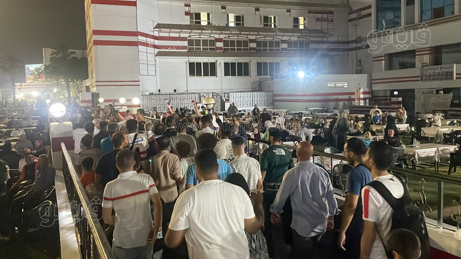 استقبال حافل ل حسين لبيب فور وصوله نادي الزمالك (7)