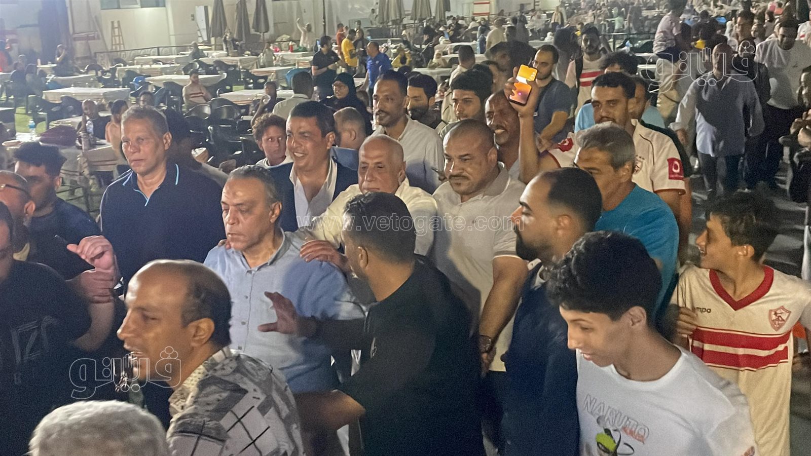 استقبال حافل ل حسين لبيب فور وصوله نادي الزمالك (2)