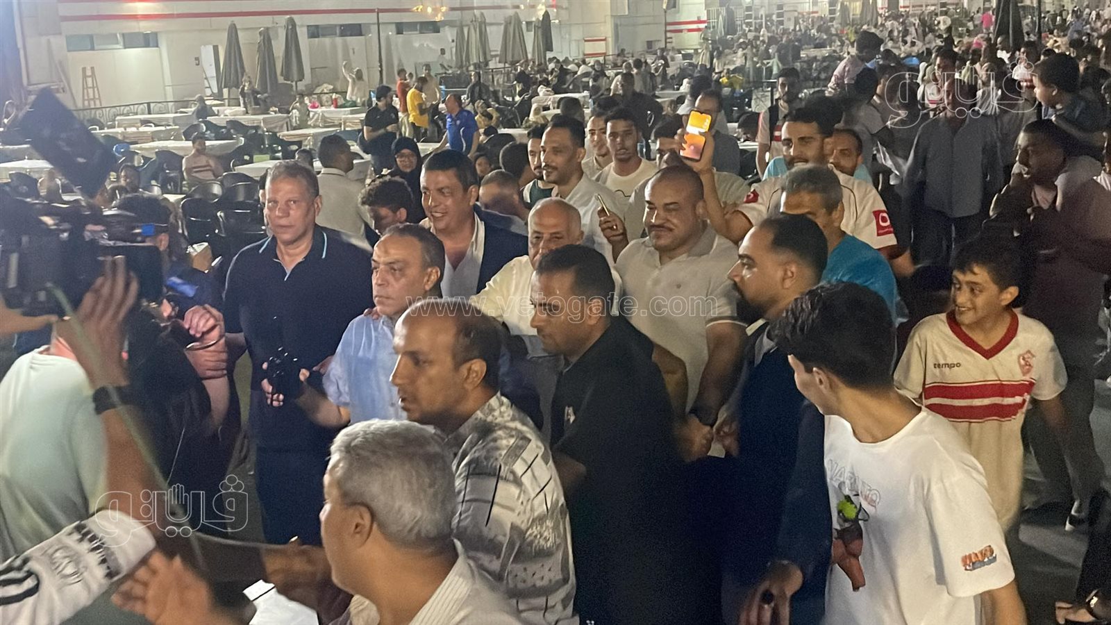 استقبال حافل ل حسين لبيب فور وصوله نادي الزمالك (4)