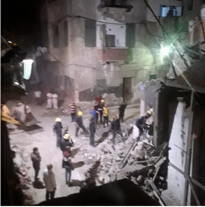  موقع انهيار عقار الإسكندرية (10)